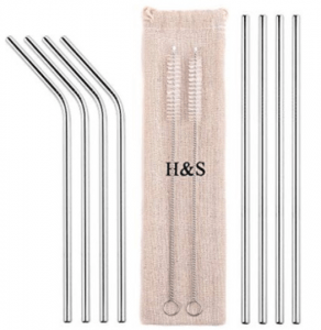 8 stainless steel drinking straws with cleaning brushes.